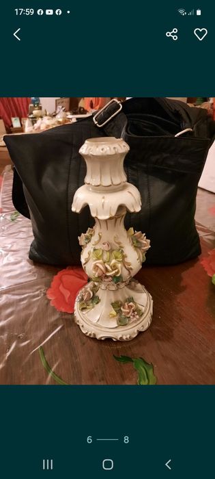 Запчастини до світильників.