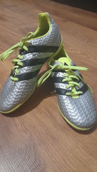 Buty sportowe adidas