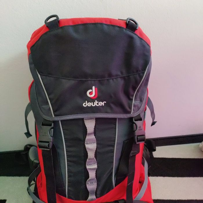 Туристичний трекінговий рюкзак Deuter 45+10Deuter 45+10