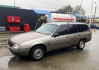 Opel omega A caravan 2.0