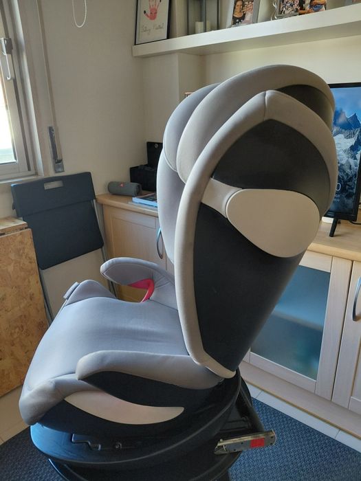 Cadeira de bebê para carro - com isofix