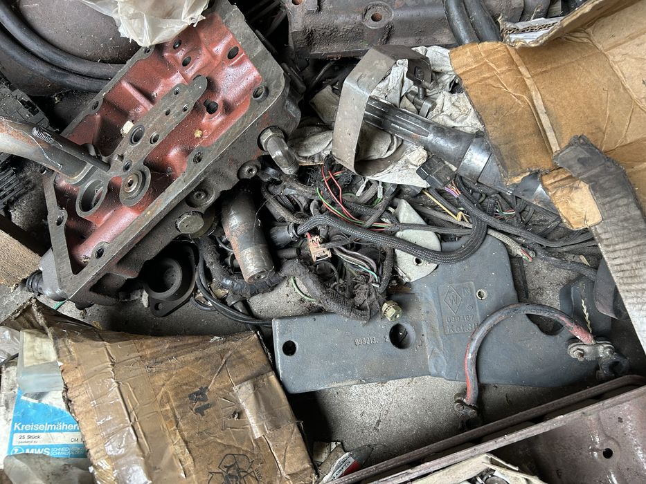 Czesci do ciagnika Massey Ferguson 3680 jak i 3690