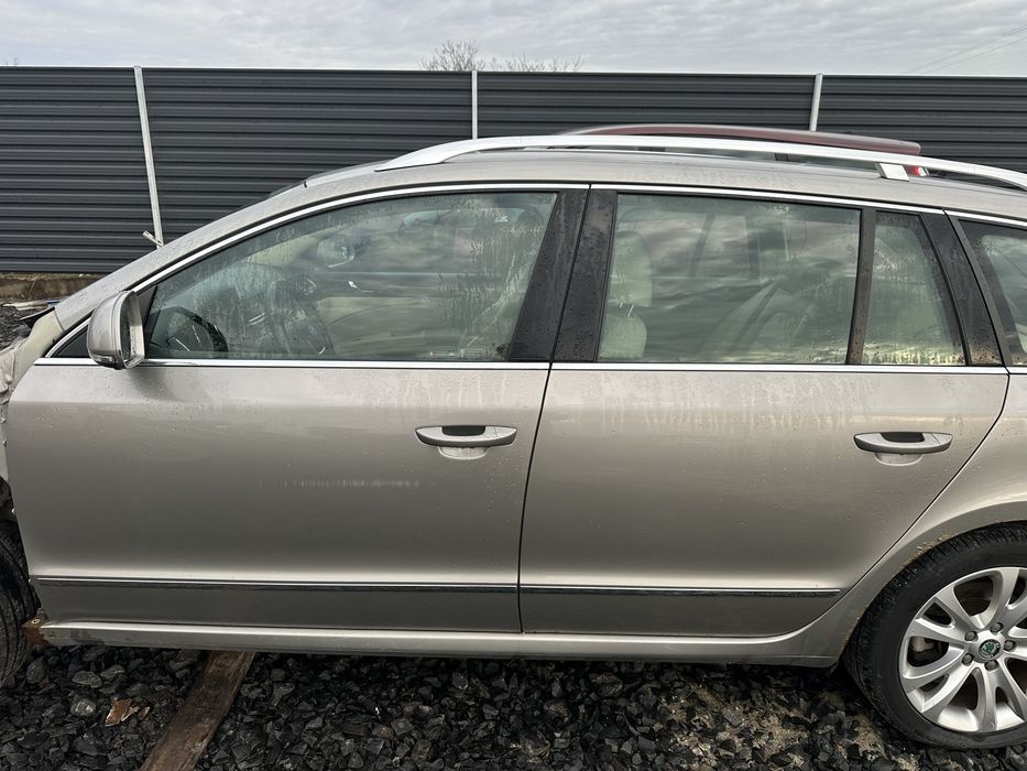 Двери передние задние Skoda Superb 2