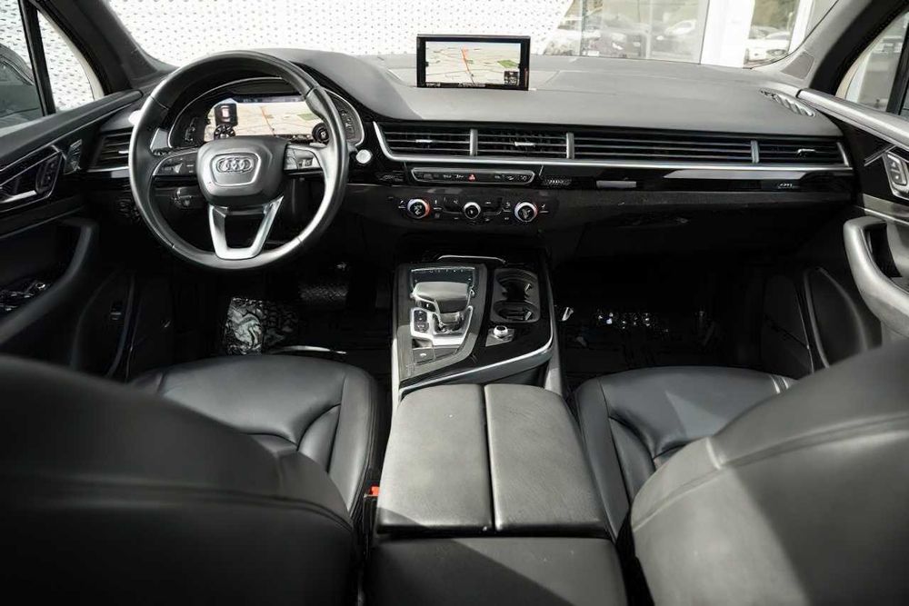 Audi Q7      2019