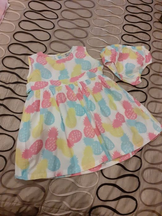 Pineapple-print dress
