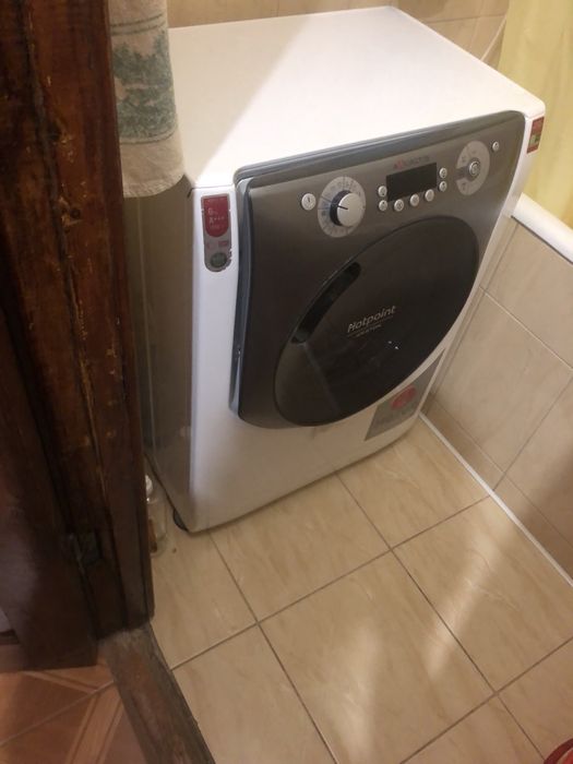 Окрема, велика кімната район вокзалу залізничного