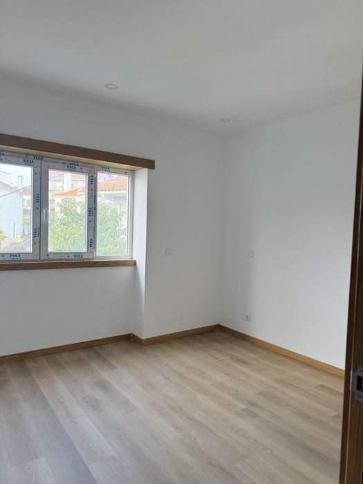 T2 junto a av dias da silva coimbra