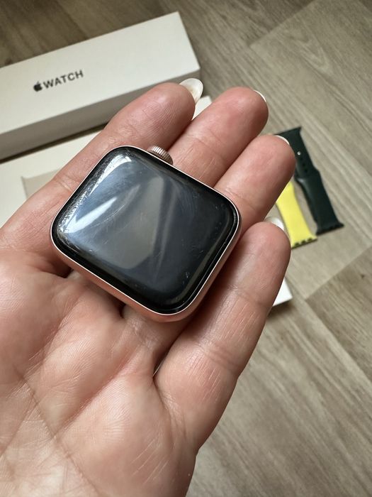 Apple Watch SE 40mm Gold