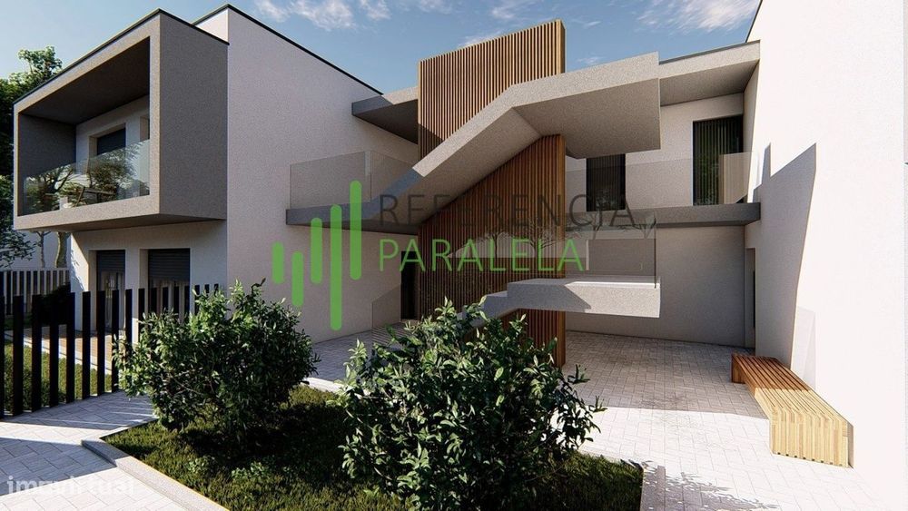 Apartamento T1 Moderno com Logradouro e Garagem em Vila Nova de Anh...