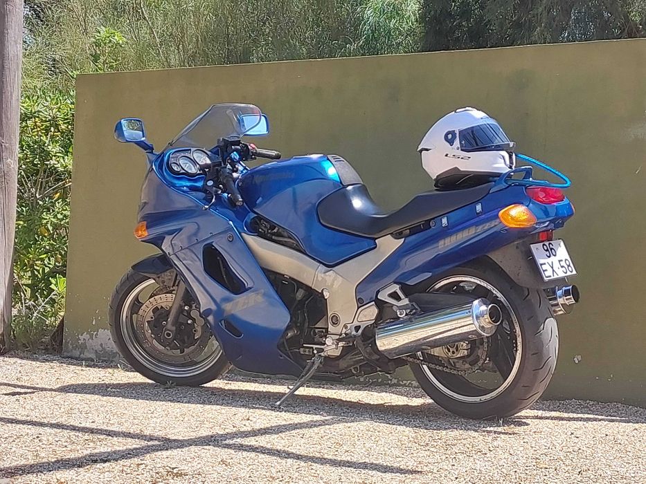 Kawasaki ZZR 1100 impecável com revisão feita