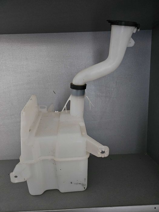 Бачок скоомивача Джиллі Емгранд 7