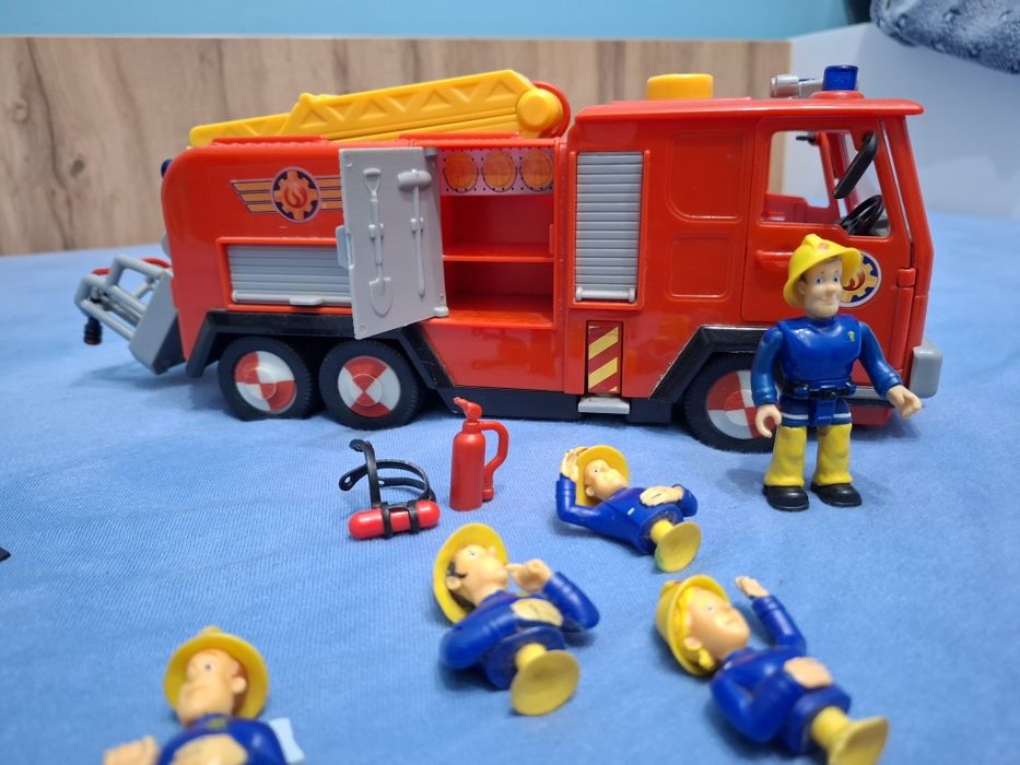 Zabawka auto strażackie wóz strażacki Jupiter Strażak Sam plus figurki