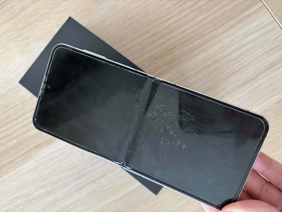Samsung flip 5 sprawny 256