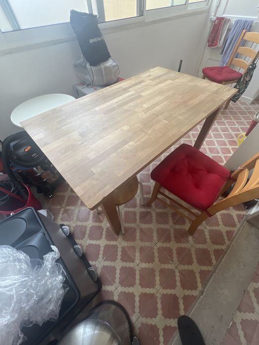 Mesa em madeira macisa Area Sore