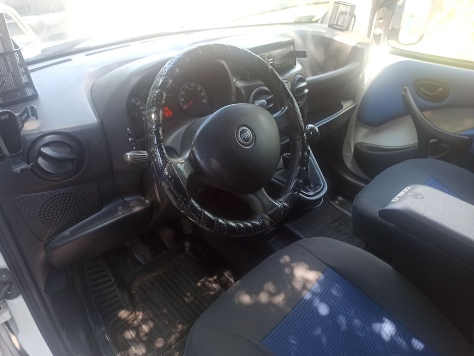 Автомобіль Фіат Добло
