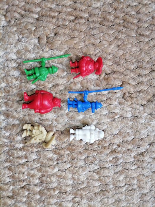 Conjunto de figuras Dartacão monocromáticos