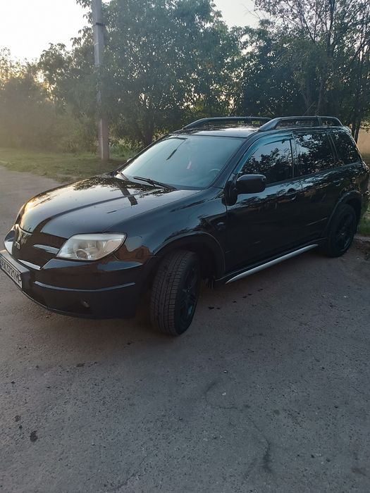продам авто mitsubishi outlander 1