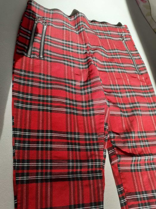 Spodnie świąteczne czerwone w kratę cygaretki Zara S M