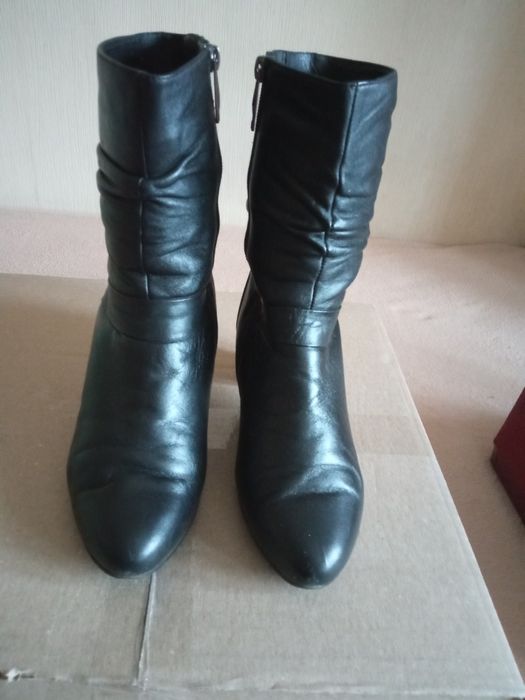 Чоботи з натуральної шкіри 38 розміру