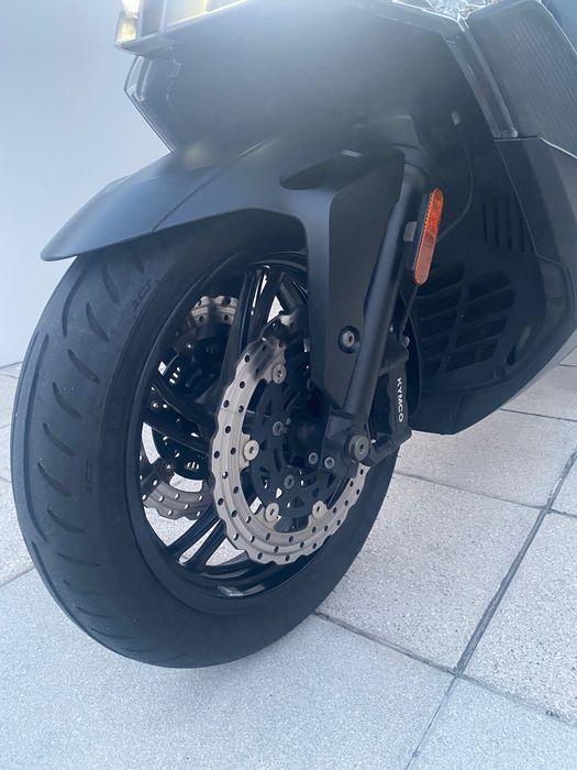 Mota Kymco Xcting 400s