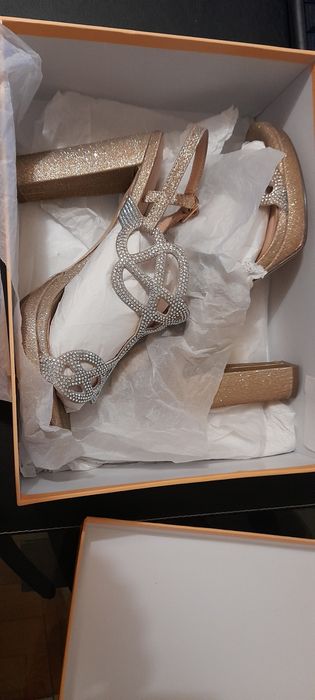Conjunto mala e sapatos de cerimónia