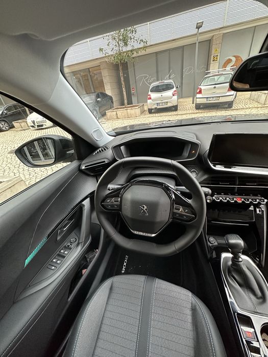 Peugeot 2008 PureTech Allure 1.2 Ano 2022