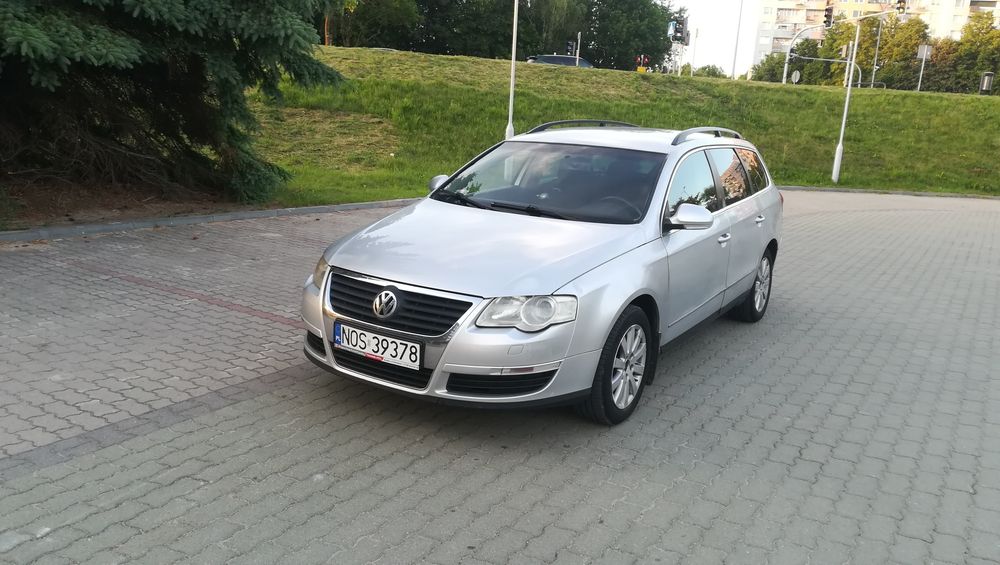 Sprzedam VW Passat auto w kombi benzyna 6 biegów hak
