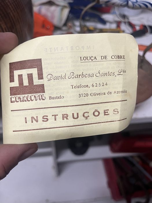 Bule artesanal em cobre