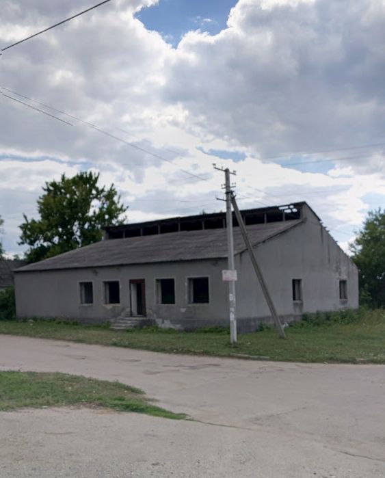Земля з будовою 500кв,Є підвал