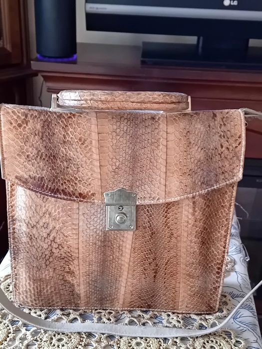 Luksusowa torebka z wężej skóry  cena ost.