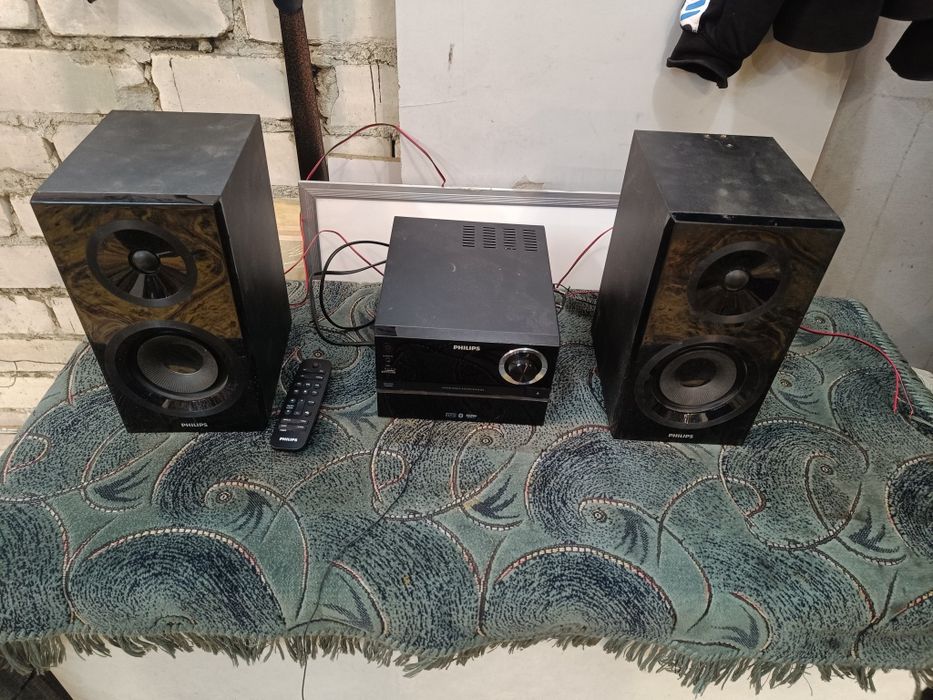 Продам мини музыкальный центр