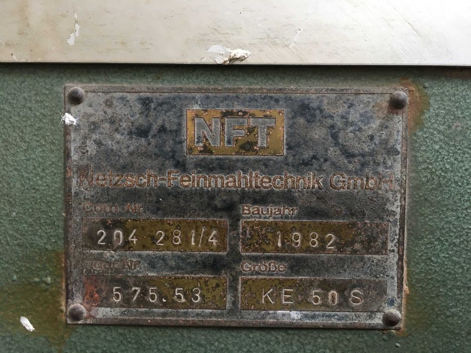 Млин трьохвальцовий Nagema 813/1 для перетирання пластичних мас; Вертикальний бісерний млин зі змінними робочими камерами.