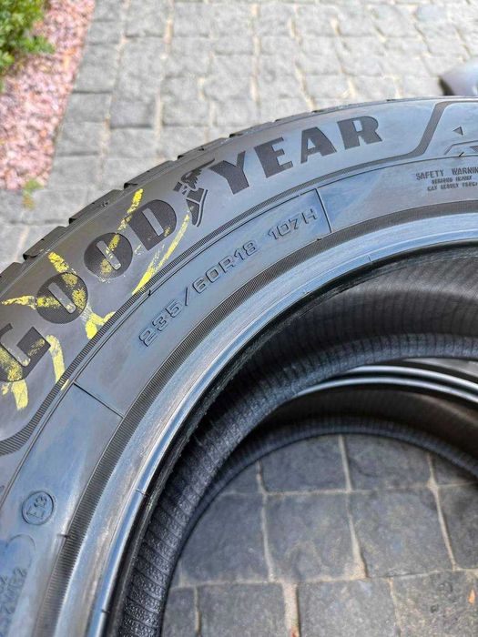 Продам автомобільну гуму GOODYEAR 235/60R18 107H.