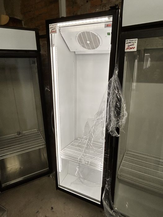 UBC Dynamik plus Klimassan Витрина для напитков десертов