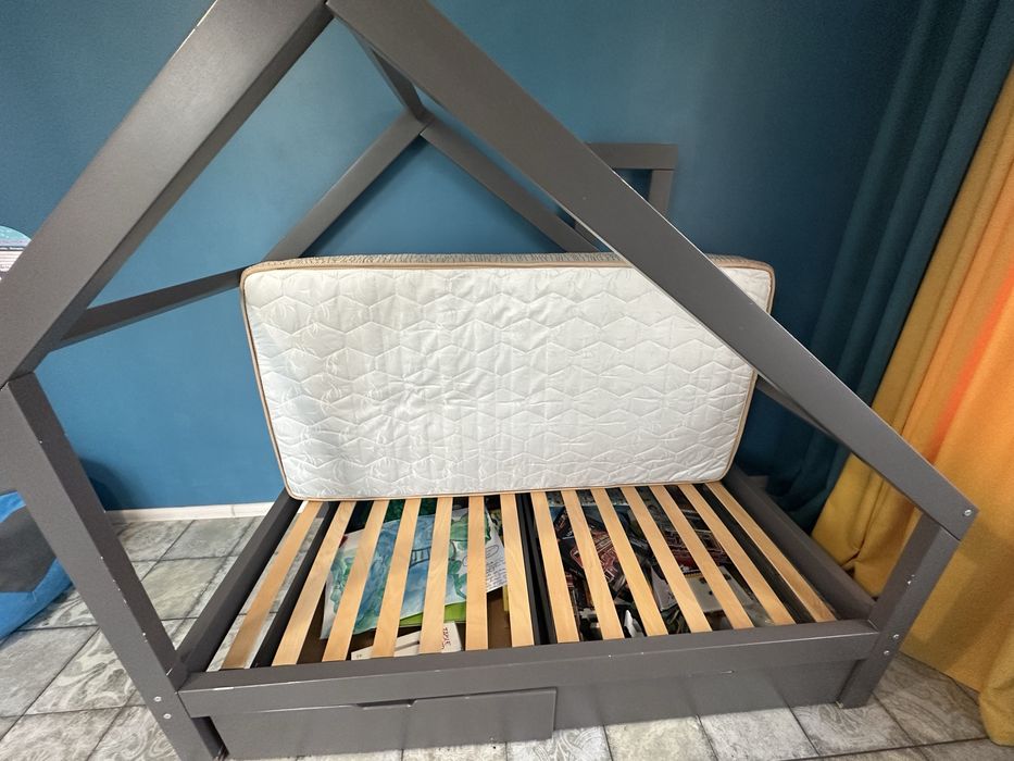 Детская кровать.