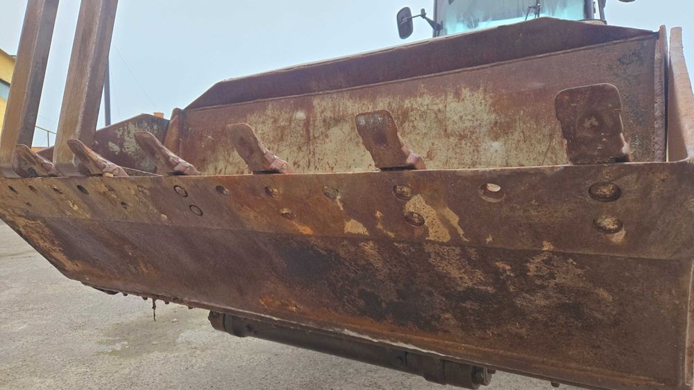 Фронтальний навантажувач jcb