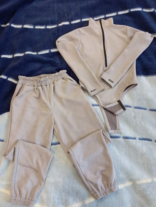 Костюм жіночий замш