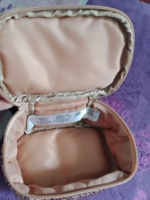 Kosmetyczka na mąkę kosmetyki do makizaju