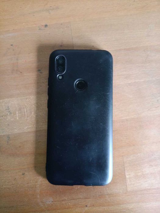 Redmi 7 3\64 Б\У