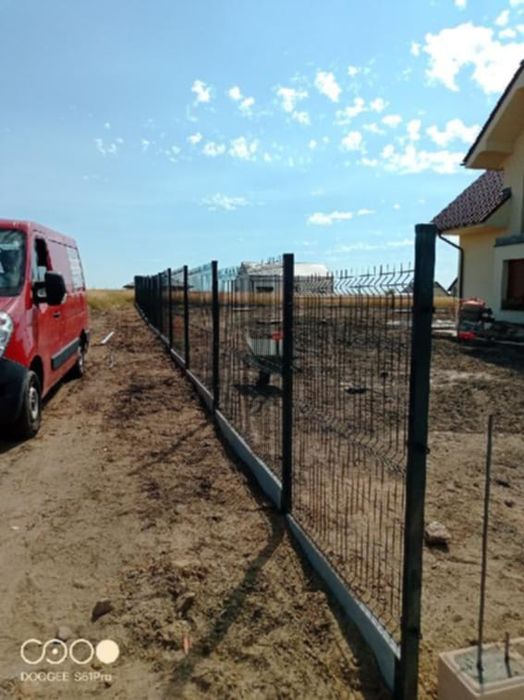 Montaż ogrodzeń panelowych palisadowych
