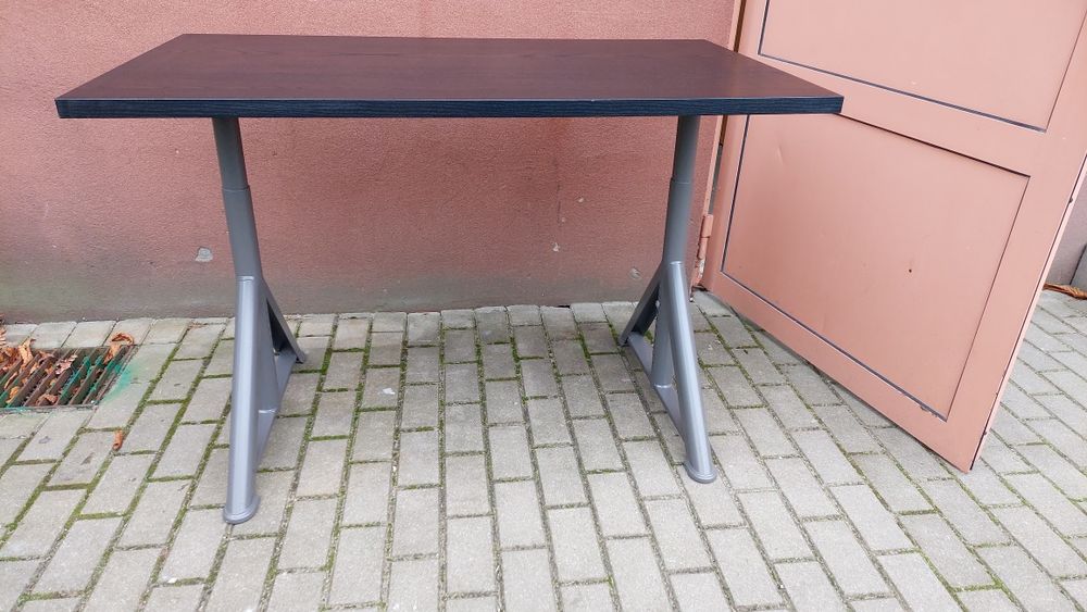 biurko ikea idasen 120x70 cm