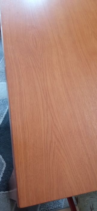 Stół rozkładany i 6 krzeseł gratis