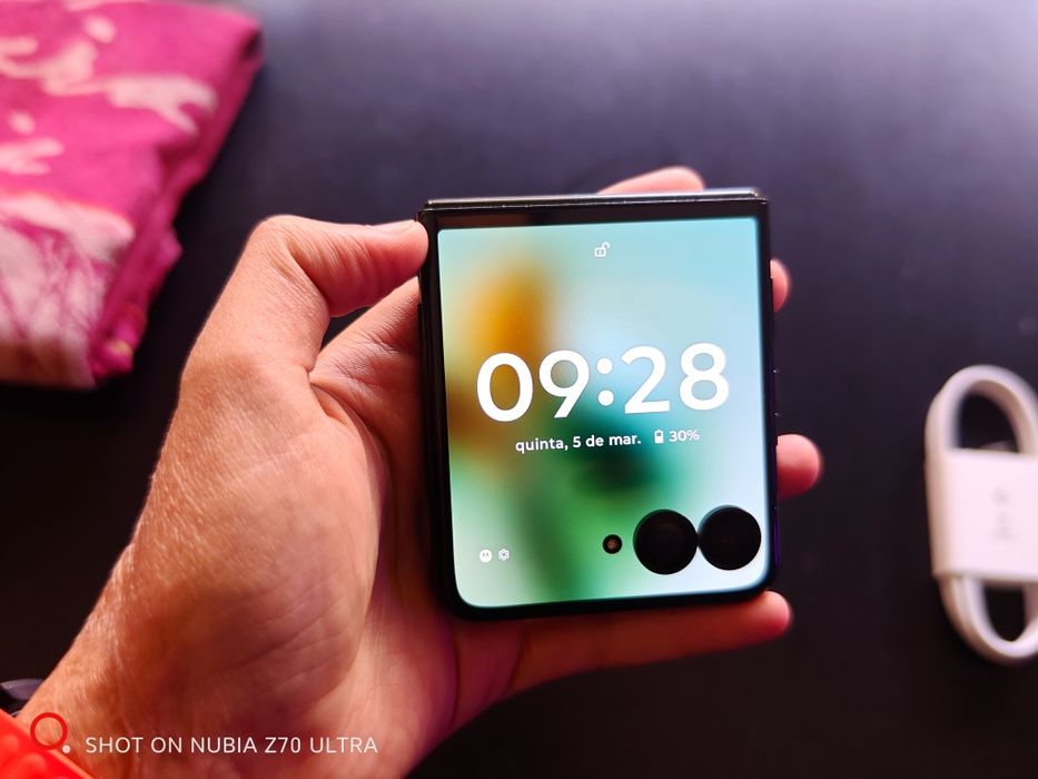 Troco/Vendo Motorola Rarz 60 ultra 512gb com cabo!