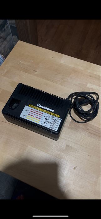Ładowarka Panasonic