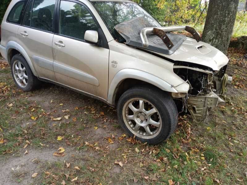 toyota rav 4 uszkodzona