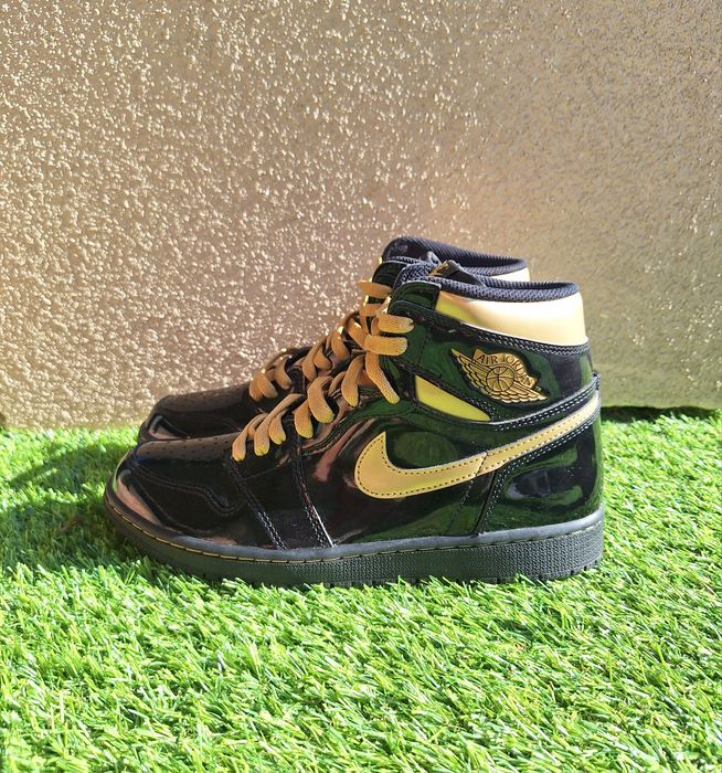 Buty Air Jordan 1 Retro High OG Metalic Black & Gold – Patent Leather