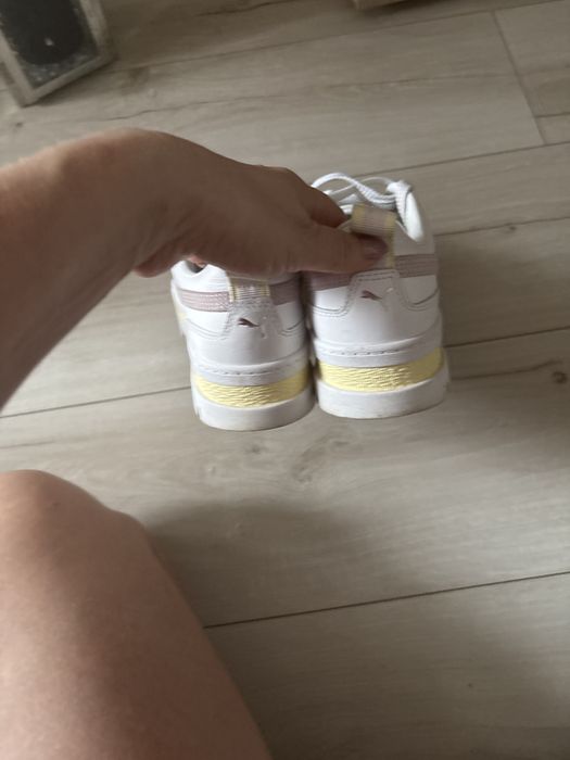 Buty dwa razy ubrane puma!