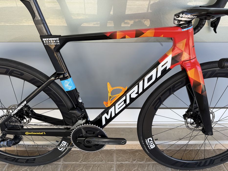 Bicicleta de estrada - Muito bem equipada AXS