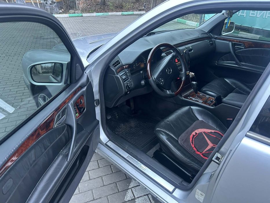 Продам Mercedes-Benz E270