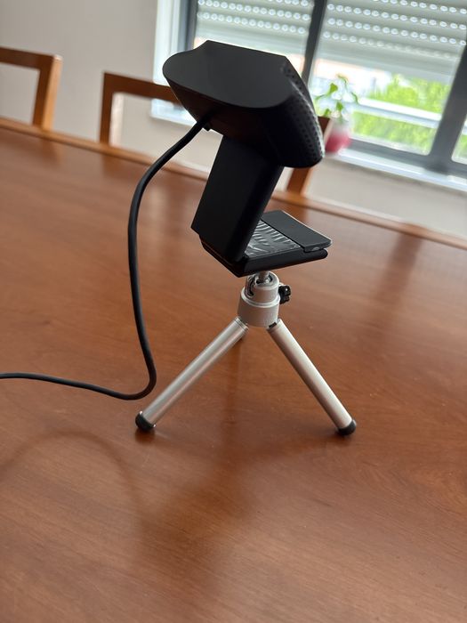 Câmera Logitech C920 Pro HD Webcam com tripé incluido